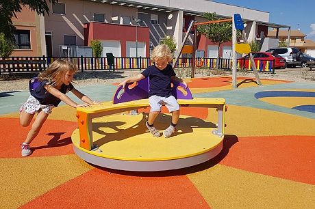 R4502_Carrusel,_niños_con_diacapacidad,_integracion_01